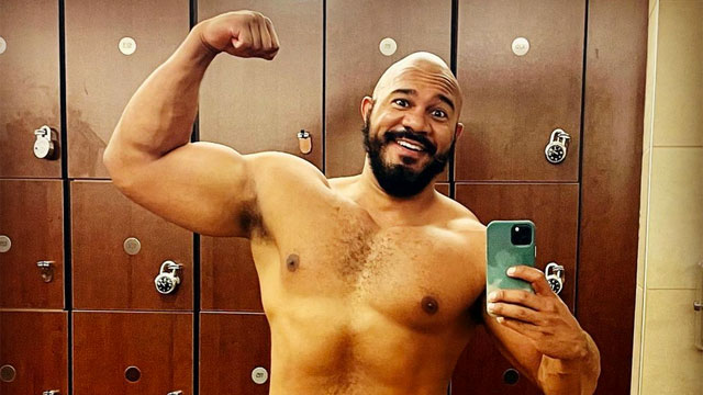 Moe_Bear89 was all smiles for Flex Friday