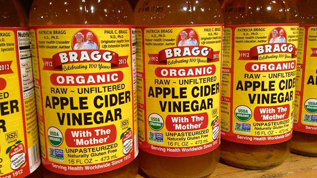 Apple cider vinegar (photo: Flicker/Mike Mozart - CC License)