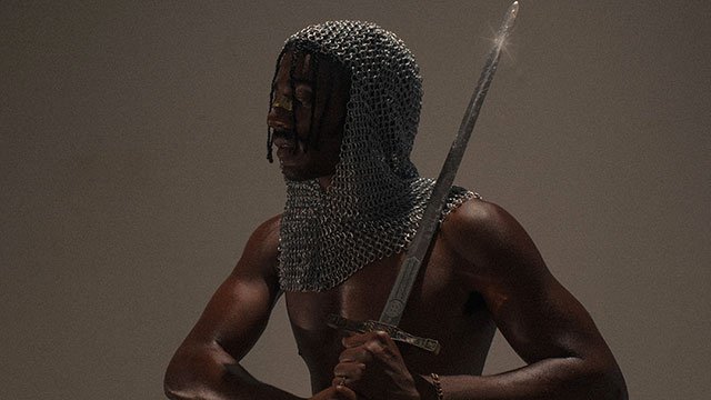 Fast-rising pop artist Bronze Avery has released his debut album SOFTMETAL, which shares the often-harsh realities of modern romance while giving us a way to dance through any feelings.