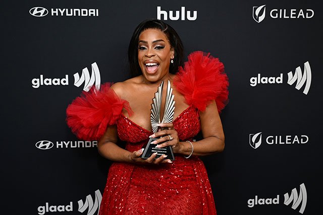 Niecy Nash-Betts, recipient of the Stephen F. Kolzak Award, poses backstage during the 35th GLAAD Media Awards - Los Angeles at The Beverly Hilton on March 14, 2024 in Beverly Hills, California. (Photo by Michael Kovac/Getty Images for GLAAD )