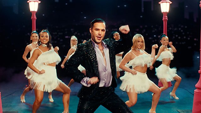 John Duff in "Be Your Girl" (promo photo)