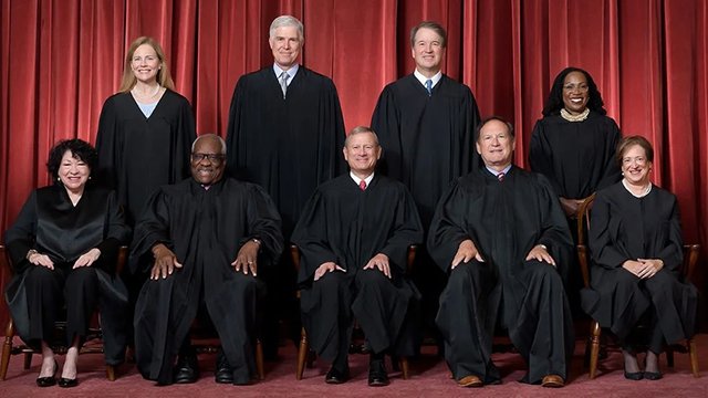 U.S. Supreme Court (official 2022 photo)