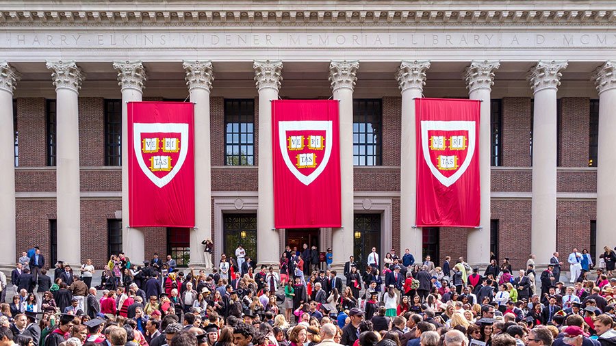 Harvard University (via Depositphotos)