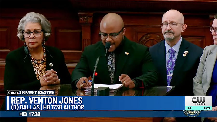 Rep. Venton Jones calls on Texas lawmakers to repeal a ban on homosexual conduct