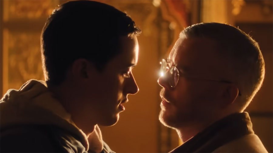 Tom Blyth and Russell Tovey in 'Plainclothes' (screen capture)