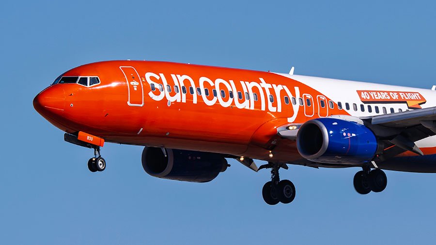 Sun Country Air (image via Depositphotos)