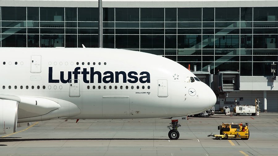 Lufthansa Airlines (via Depositphotos)