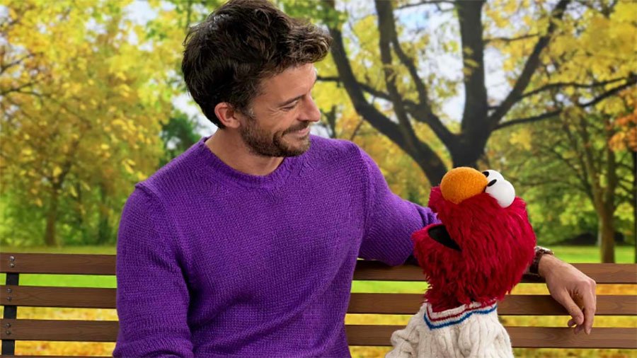 Jonathan Bailey and Elmo