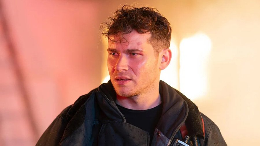 Oliver Stark as 'Buck' on 9-1-1 (photo: Christopher Willard/Disney)