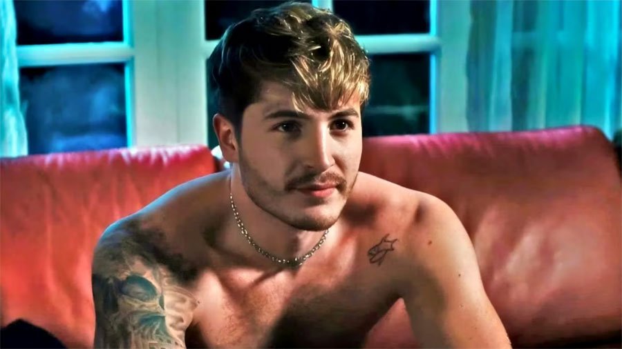 Kieron Moore in "Blue Film" (image via Obscured Releasing)