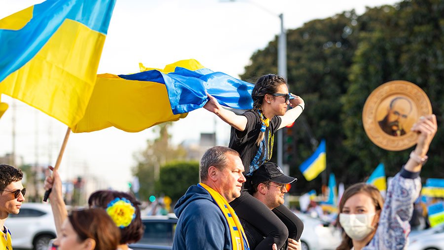 Citizens of Ukraine celebrate (via Depositphotos)