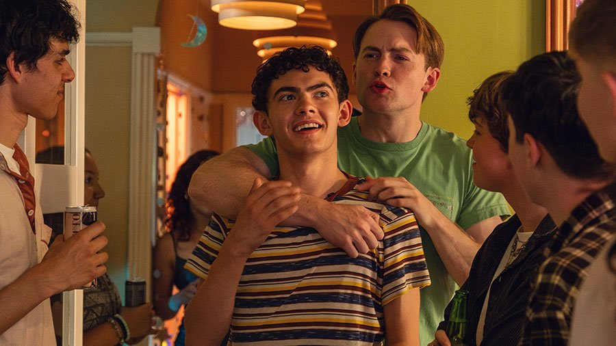 Joe Lock and Kit Connor in 'Heartstopper Forever' (via Netflix)