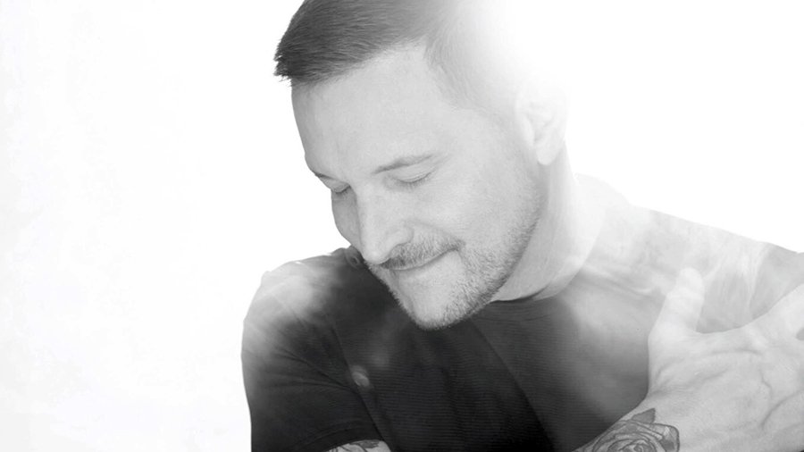 Ty Herndon (image via official Facebook)