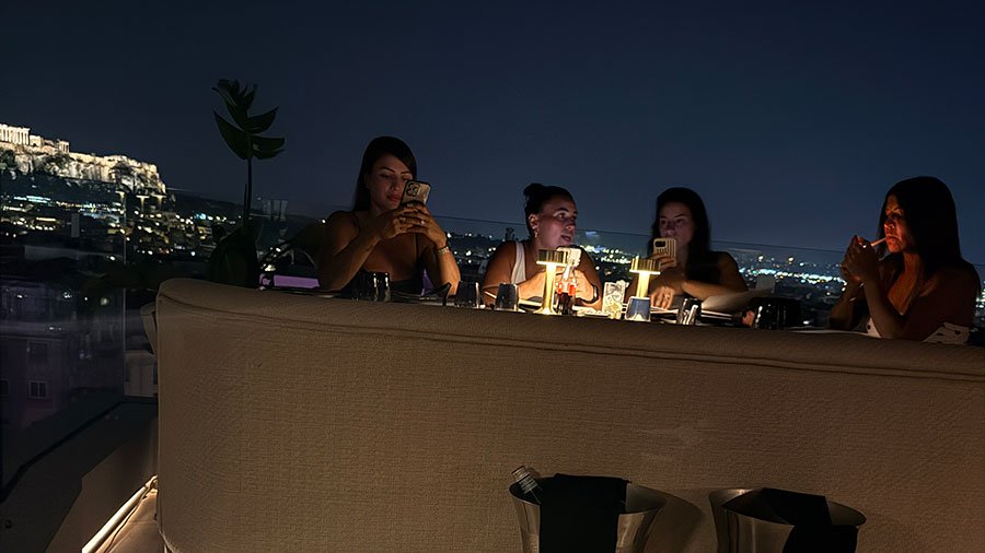 Four dumbest girls in Athens, Greece