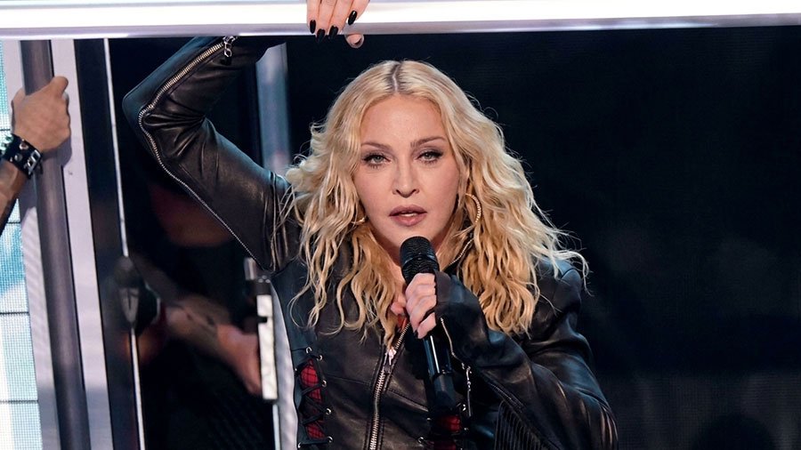 Madonna performing at the 2026 VMA Awards (screen cap)
