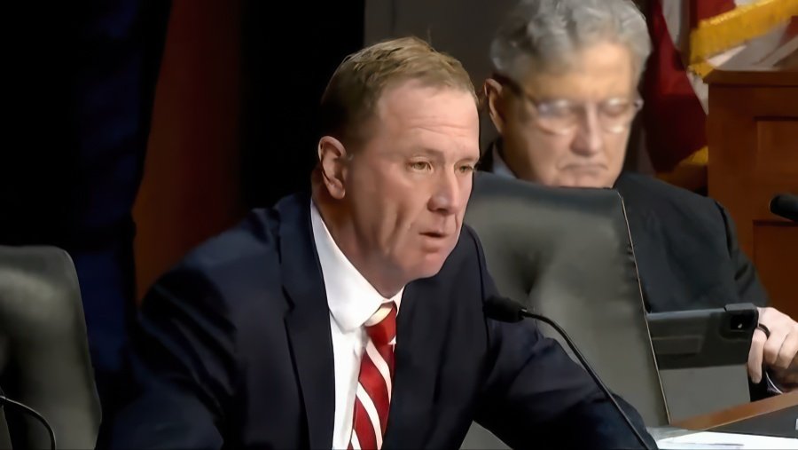 Sen. Eric Schmitt (R-MO)